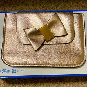 Clutch purse